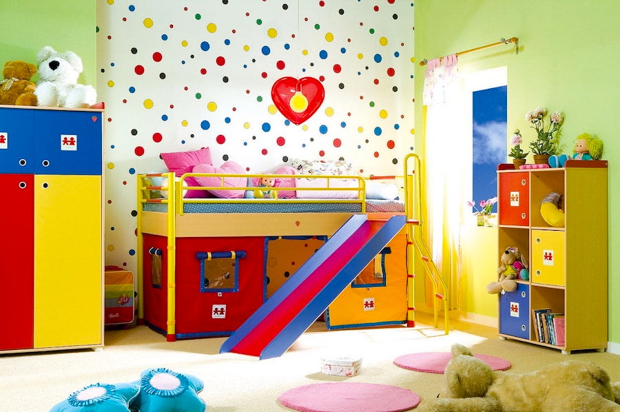 renkli çocuk odası dekorasyonu